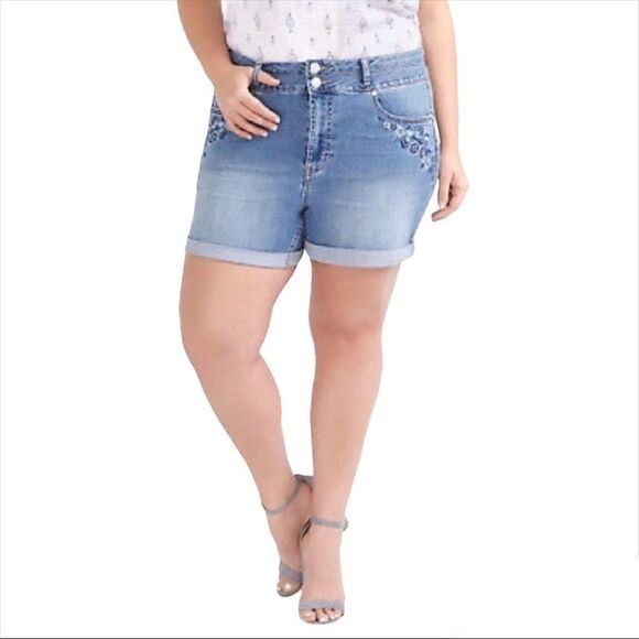Addition Elle Love & Legend Embroidered Denim Jean shorts Size 12 - Picture 1 of 7